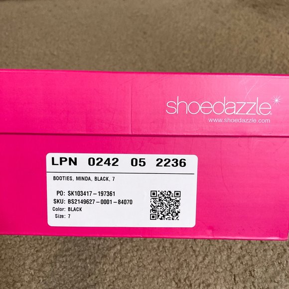 Minda Block Black Suede Heel Bootie Size 7 - Picture 9 of 10